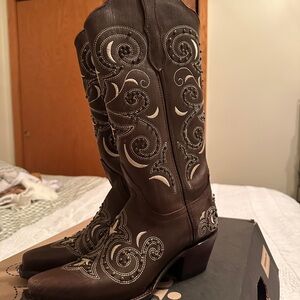 Ferrini Dark Brown Embroidered Heeled Boots